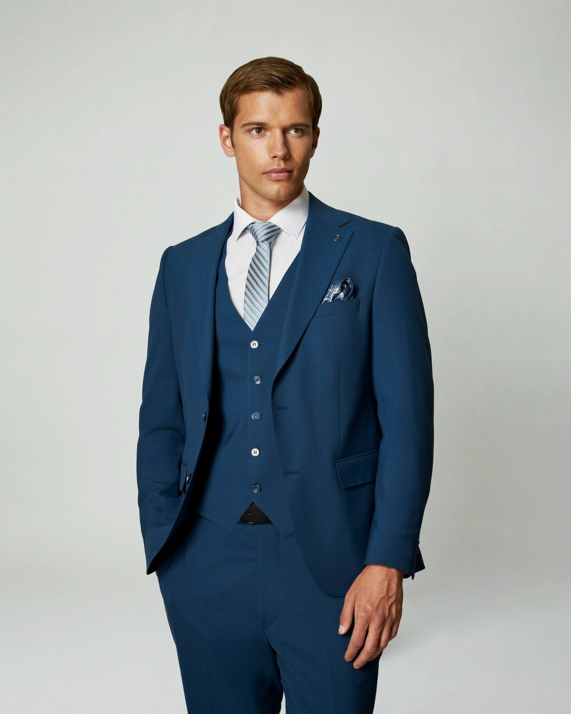 Teal Blue Solid Suit